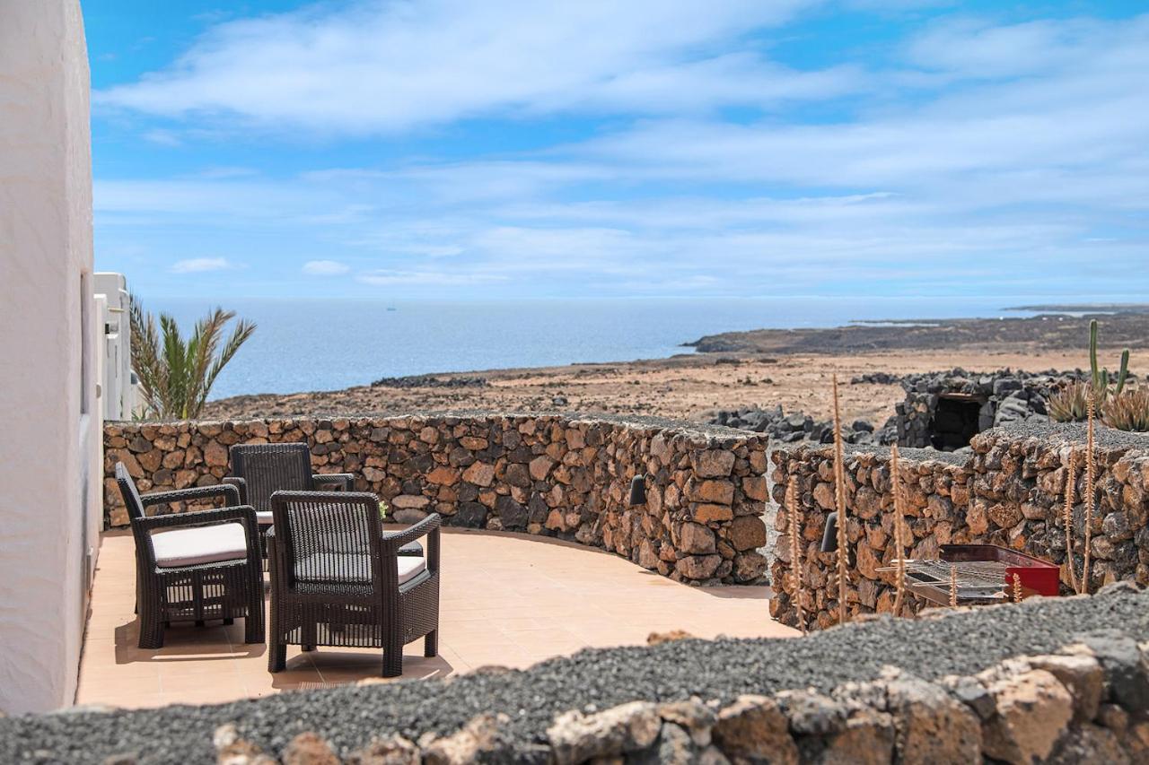 Playa Marina Eco Beach And Pool Bungalow Mala View Arrieta  Eksteriør bilde