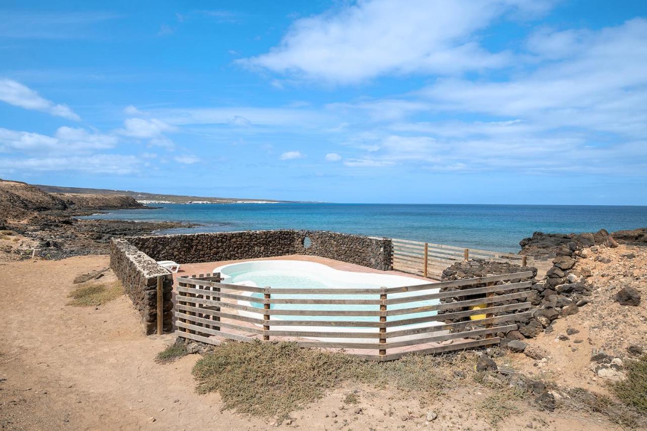 Playa Marina Eco Beach And Pool Bungalow Mala View Arrieta  Eksteriør bilde